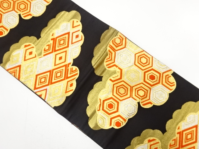 アンティーク　雲取りに古典柄織り出し袋帯（着用可）